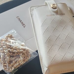 CHANEL Coco Crush White Quilted Leather Case